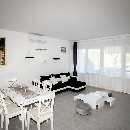 Harmonia Appartement Zánka